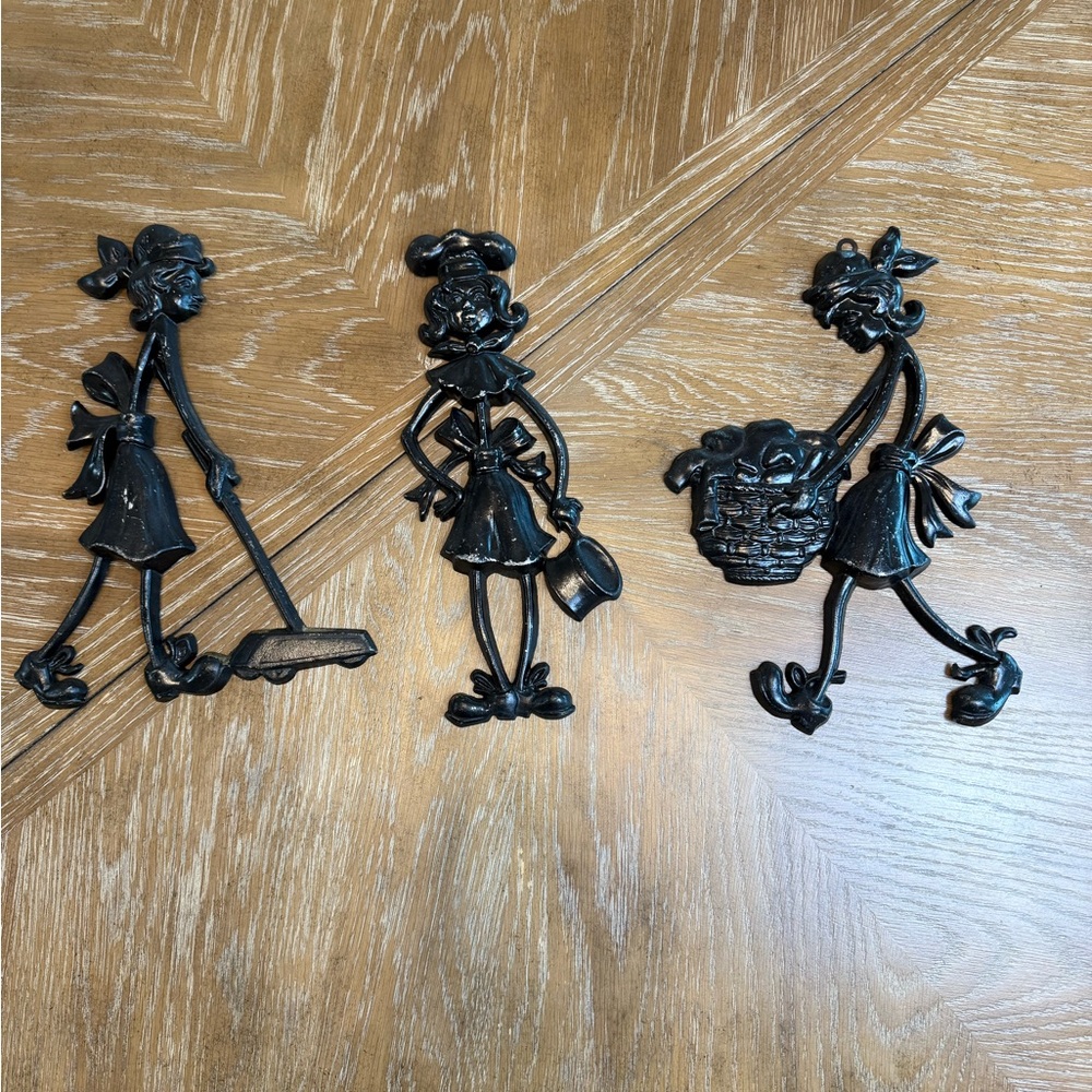 Vintage Sexton 1971 Cast Metal Wall Plaques Cooking Vacuuming Laundry Ladies